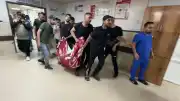 Gazze'deki Bureyc Mülteci Kampı'na düzenlenen saldırıda el-Cezire kameramanı dahil 6 kişi yaşamını yitirdi
