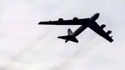 ABD'de B-52 Bombardıman Uçağı Kalkıştan Kısa Süre Sonra Düştü