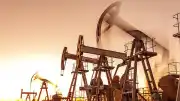 ABD'nin İran'a Saldırıları Sonrası Petrol Fiyatları Yükseldi