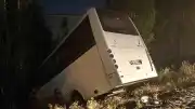 Ankara Mamak'ta Servis Aracının Şarampole Devrildiği Kazada 8 Yaralı