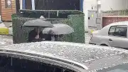 Ardahan'da Etkili Olan Dolu Yağışı Şehri Beyaza Büründürdü