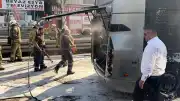 Avcılar'da Metrobüsün Motor Bölümünde Yangın Çıktı