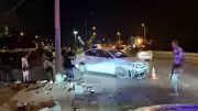 Bursa Osmangazi'de Makas Atan Otomobilin Karıştığı Kazada 2 Araç Dereye Uçtu: 6 Yaralı