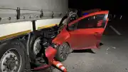 Edirne'de Tıra Arkadan Çarpan Otomobilin Sürücüsü Hayatını Kaybetti