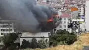 Esenyurt'ta 5 Katlı Binanın Çatısında Çıkan Yangın 4 Binaya Sıçradı