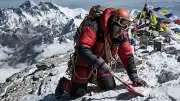 Everest Zirvesinde Deniz Fosilleri Keşfedildi: Jeolojik Süreç Devam Ediyor