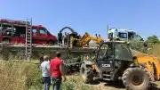 İnegöl'de Köprüden Düşen Traktörün Altında Kalan Sürücü Kurtarıldı