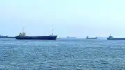 İran Devrim Muhafızları'ndan Hürmüz Boğazı'nda Geçişlere Kapatılma Uyarısı
