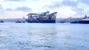 İstanbul Boğazı'nda Dev Gemi Geçişi: Saipem 7000 Nedeniyle Trafik 14 Saat Durduruldu