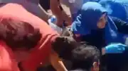İzmir Aliağa'da denizde boğulma tehlikesi: Baba ve iki çocuğu ağır yaralandı