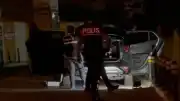 Beylikdüzü'nde polis ile şüpheliler arasında çıkan arbedede 1 kişi yaralandı
