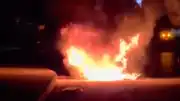 Kağıthane'de seyir halindeki otomobil alevlere teslim oldu