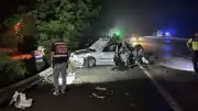 Kocaeli Anadolu Otoyolu'nda tırın otomobile çarpması sonucu 1 çocuk hayatını kaybetti