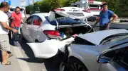 Kocaeli'de zincirleme trafik kazası: 1'i çocuk 3 yaralı