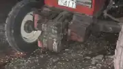 Manisa'da Otomobil ile Traktör Çarpıştı: Karayolu Trafiğe Kapatıldı