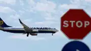 Ryanair Uçuşunda Kabin Camı Yerinden Çıktı: Yolcu Emniyet Kemeri Sayesinde Kurtuldu