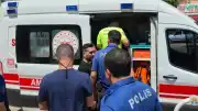 Adana'da Trafik Kazası: Motosikletteki 2 Kişi Yaralandı