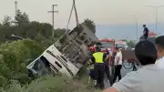 Samsun'da Özel Halk Otobüsü Devrildi: 21 Yaralı