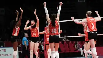 Eczacıbaşı Dynavit, CEV Şampiyonlar Ligi'ne Katılma Hakkı Elde Etti