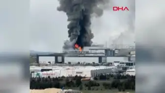 Ankara'da Depo Yangını: İtfaiye Ekipleri Seferber Oldu