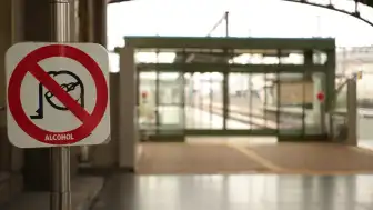 Berlin'de İki Tren İstasyonunda Alkol Yasağı Başlıyor