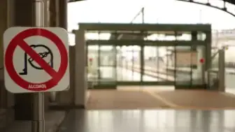 Berlin'de İki Tren İstasyonunda Alkol Yasağı Başlıyor