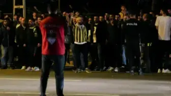Fenerbahçe'ye Samandıra'da Taraftarlardan Tepki