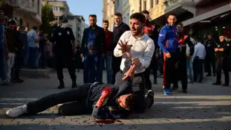Kayseri’de 'laf atma' kavgası kanlı bitti: Yaralılar var
