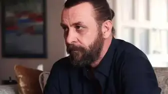 Nejat İşler'den Modern Yaşam ve İnsan İlişkileri Üzerine Değerlendirmeler