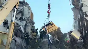 Starobelsk'te Kurtarma Çalışmaları Saldırılar Nedeniyle 15 Kez Durduruldu