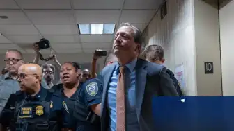 Eski NYC Denetçisi Brad Lander, Göçmenlik Mahkemesindeki Tutuklanmasının Ardından Yargılanacak