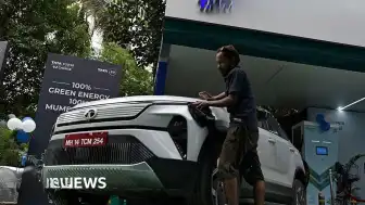 Yüksek Yakıt Fiyatları Hindistan'da Elektrikli Araç Satışlarını Artırıyor Ancak Engeller Devam Ediyor