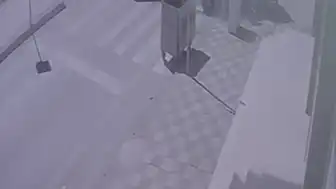 Kocaeli Darıca'da Karşı Şeride Geçen Otomobil ile Cip Çarpıştı: 3 Yaralı