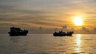 Myanmar Açıklarında Rohingya Mültecilerini Taşıyan Tekneler Alabora Oldu: 500'den Fazla Kişi Kayıp