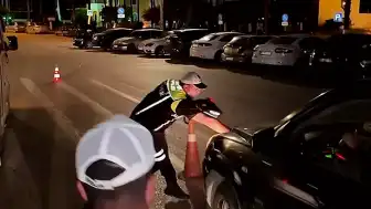 Adana'da Polisin "Dur" İhtarına Uymayan ve Memura Çarpan Sürücü Tutuklandı