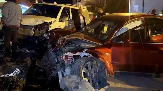 Aksaray'da Alkollü Sürücü 4 Araca Çarptı: 2 Yaralı, Sürücüye Ceza Kesildi