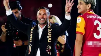Ali Yiğit Buruk'un formasında M.B. ismi dikkat çekti