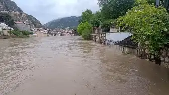 Amasya Valisi Bakan'dan Yeşilırmak Taşkın Uyarısı