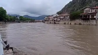 Amasya ve Taşova'da Eğitime Bir Gün Ara Verildi