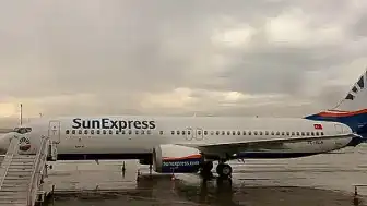 Antalya Uçağına 'Bomba' İhbarı: Londra'ya Acil İniş Yaptı