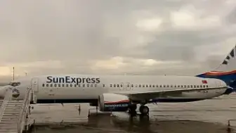 Antalya Uçağına 'Bomba' İhbarı: Londra'ya Acil İniş Yaptı