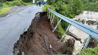 Artvin'de Sağanak Yağış Nedeniyle Dere Taştı: 5 Köy Yolu Ulaşıma Kapandı