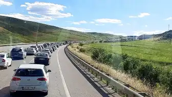 Bayram Tatili Sonrası Ankara ve İzmir Yolları Tamamen Kilitlendi