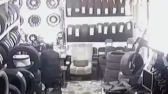 Bayrampaşa'da Alacaklı Olduğu Akrabasını Silahla Vuran Şüpheli Güvenlik Kamerasına Yansıdı