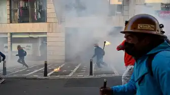 Bolivya'da Madenciler Protesto Ediyor: Ülke Genelinde Yollar Kapandı