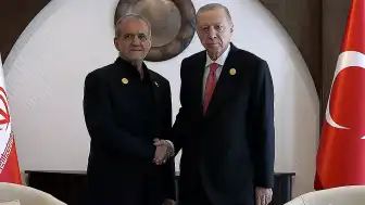 Cumhurbaşkanı Erdoğan, İran Cumhurbaşkanı Pezeşkiyan ile Görüştü