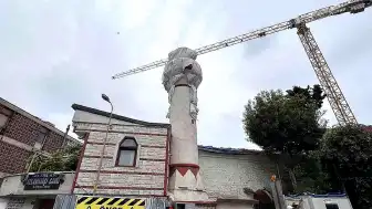 Fatih'te 400 Yıllık Cami Minaresi Vinç Kazasıyla Yıkıldı