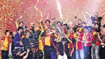 Galatasaray Şampiyonluk Kutlaması: Tarihi Başarı ve Gelecek Hedefler