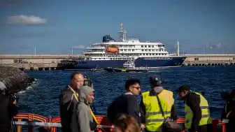 Hantavirüs salgınıyla mücadele eden MV Hondius gemisi Hollanda'ya ulaştı, karantina süreci başladı