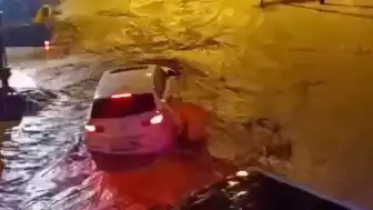 Hatay'da Sağanak Yağış Nedeniyle Reyhanlı'da Su Baskınları Yaşandı
